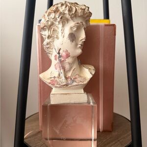 Ashland: Table Top Decor